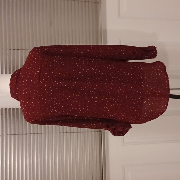 4/$60 Burgundy Geometric Blouse - Size Small - Picture 4 of 6